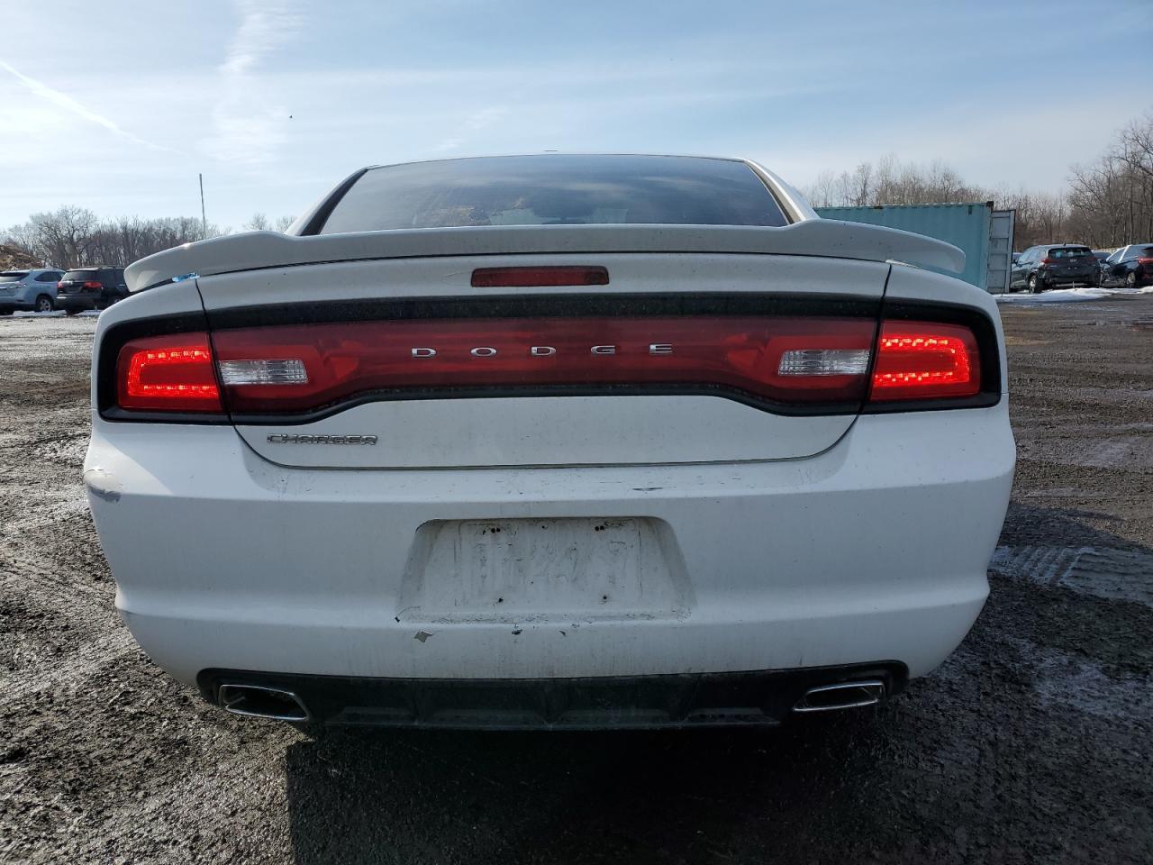 2013 DODGE CHARGER SE - Image 6