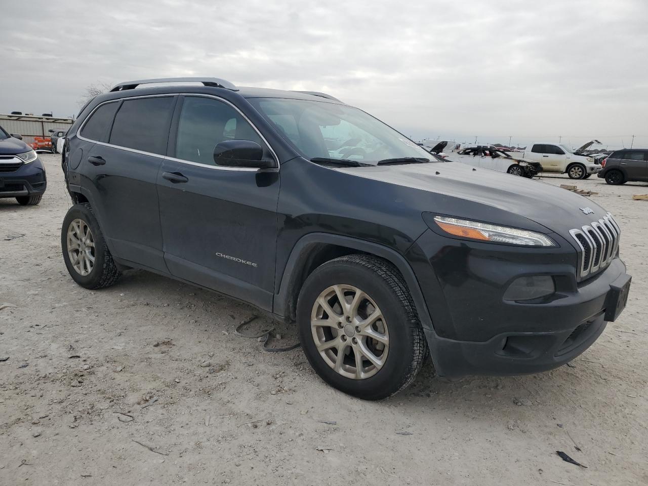 2016 JEEP CHEROKEE L - Image 4