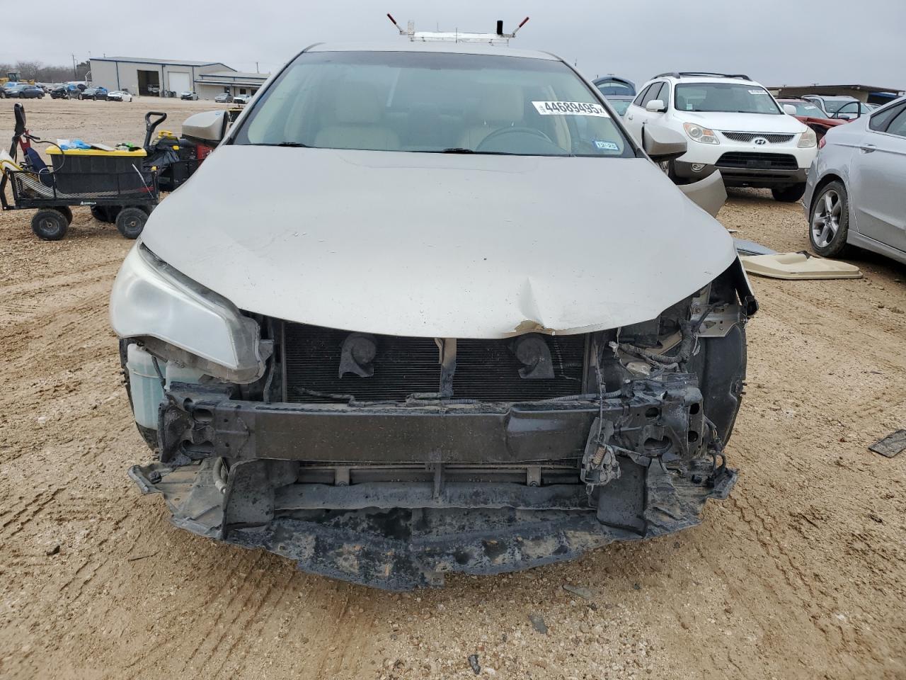 2016 TOYOTA CAMRY LE - Фото 5