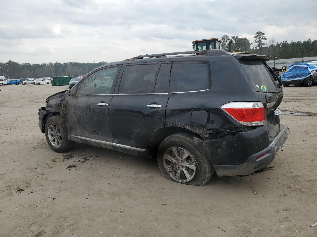 2011 TOYOTA HIGHLANDER - Image 2