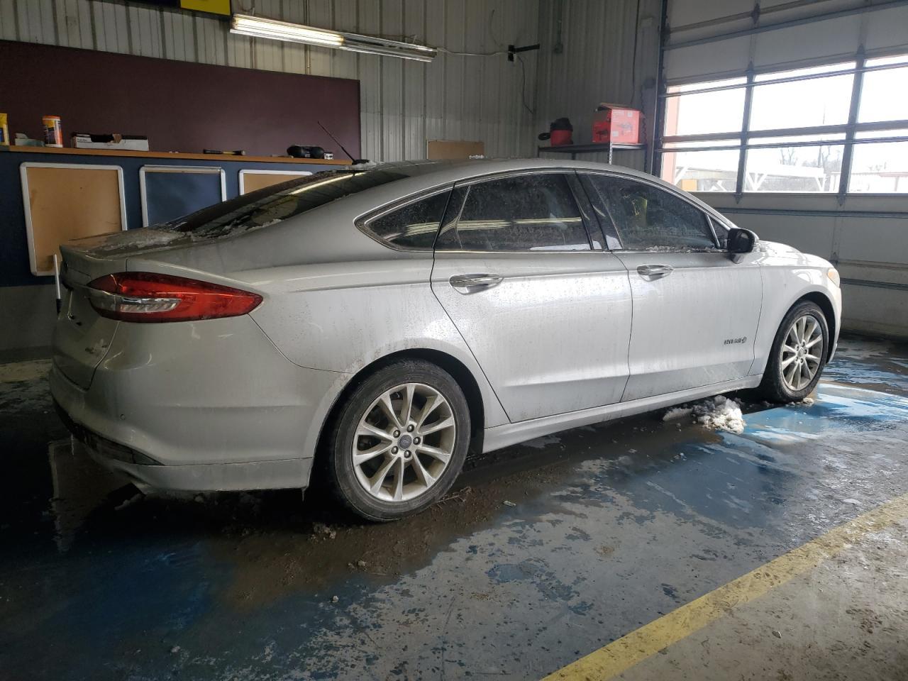 2017 FORD FUSION SE - Фото 3