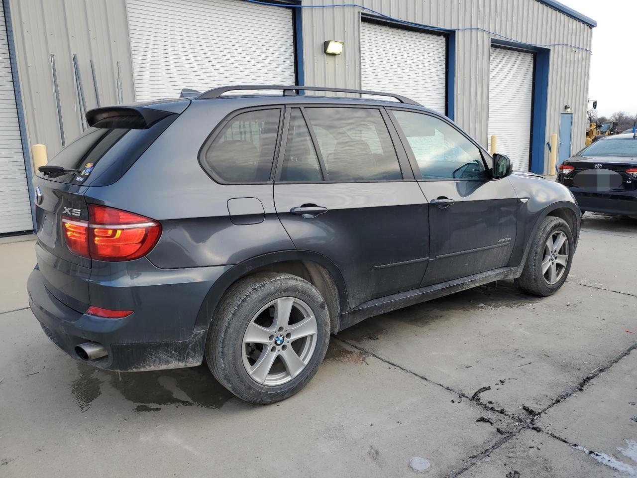 2012 BMW X5 XDRIVE3 - Image 3