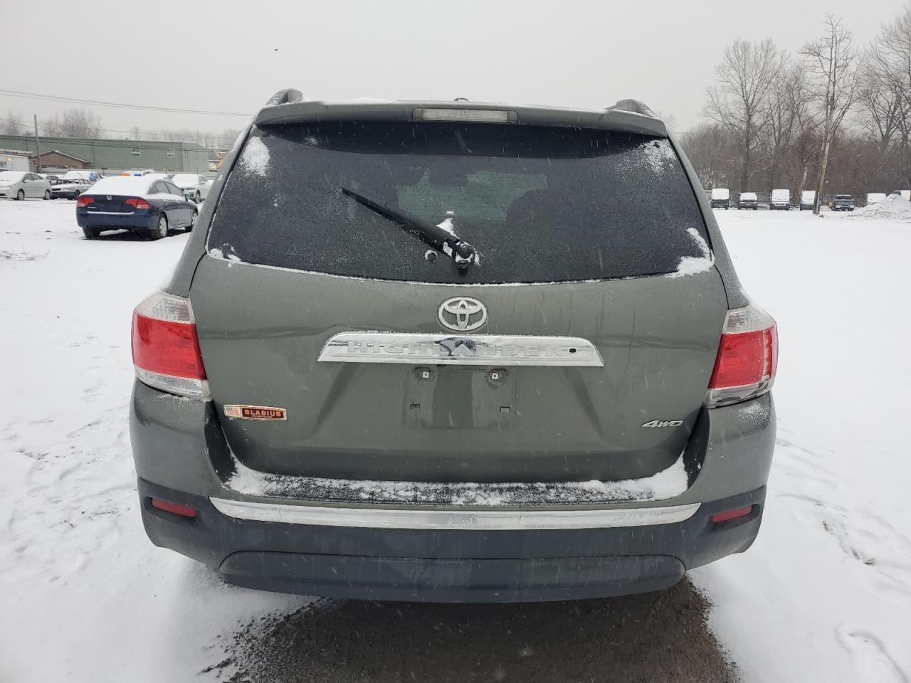 2012 TOYOTA HIGHLANDER - Image 6