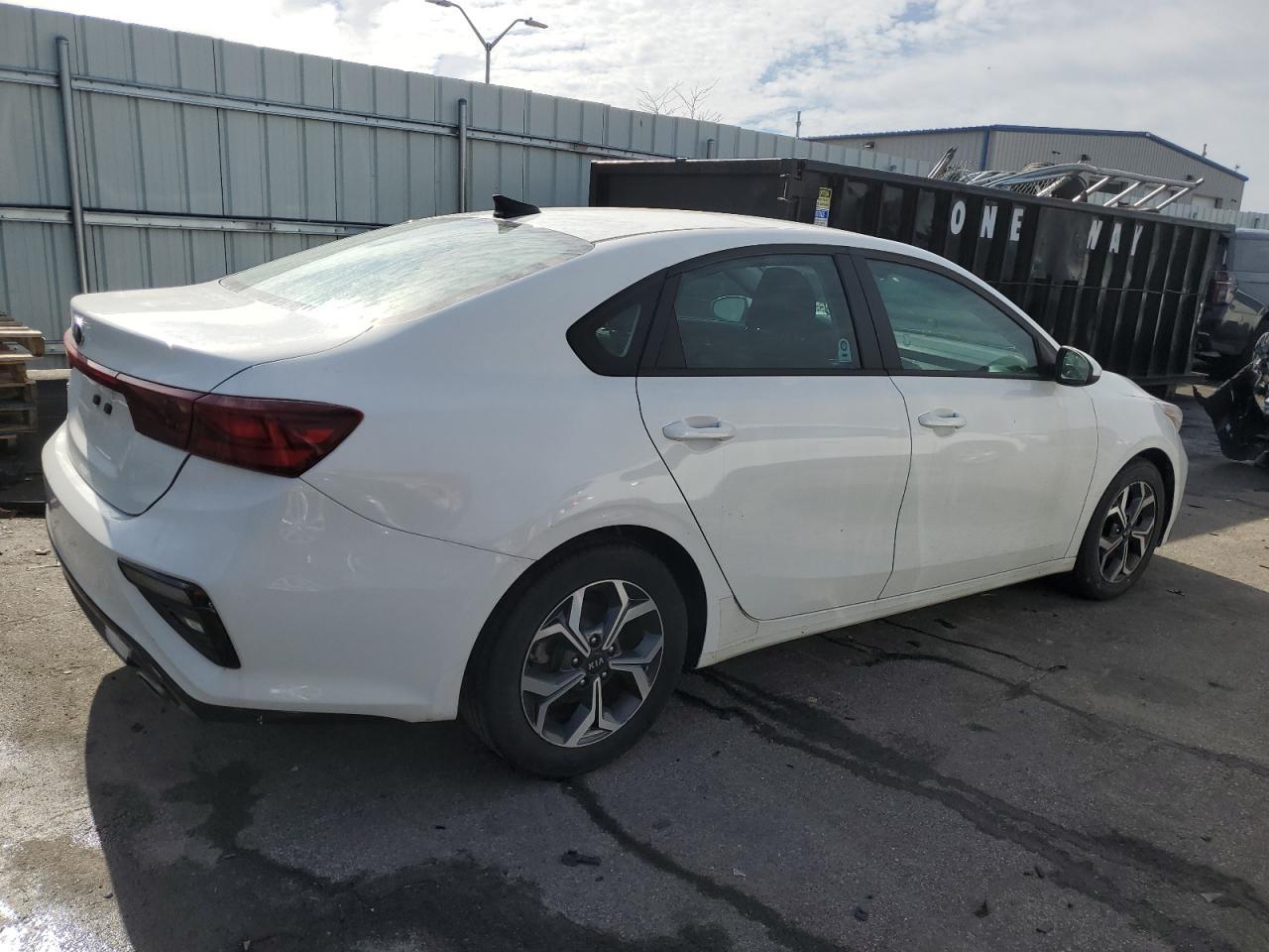 2021 KIA FORTE FE - Фото 3