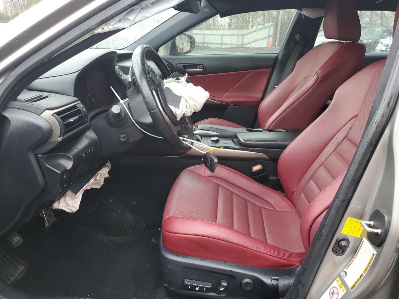 2018 LEXUS IS 300 - Image 7