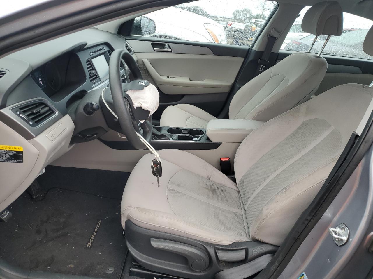 2017 HYUNDAI SONATA SE - Image 7