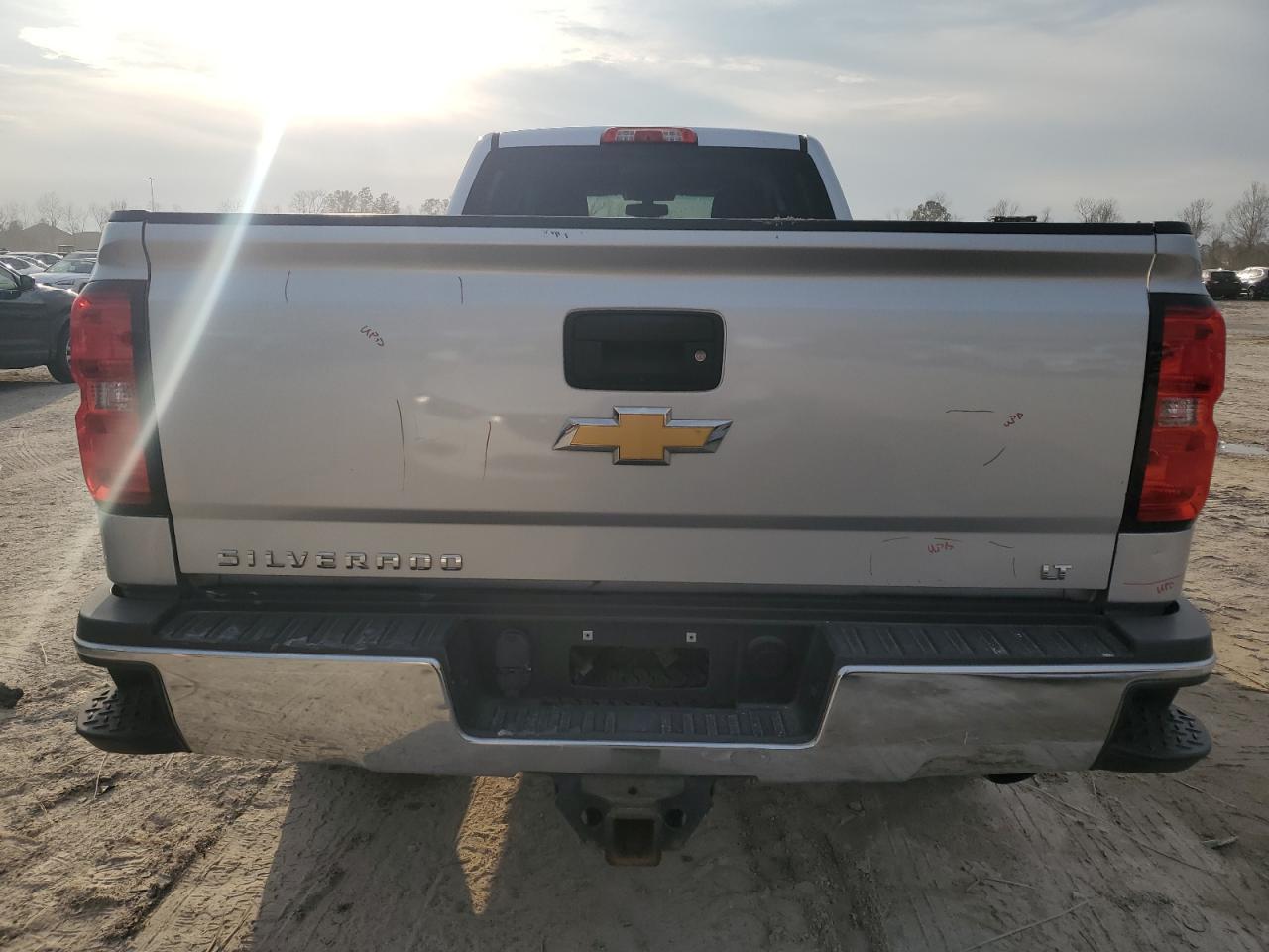 2017 CHEVROLET SILVERADO - Image 6