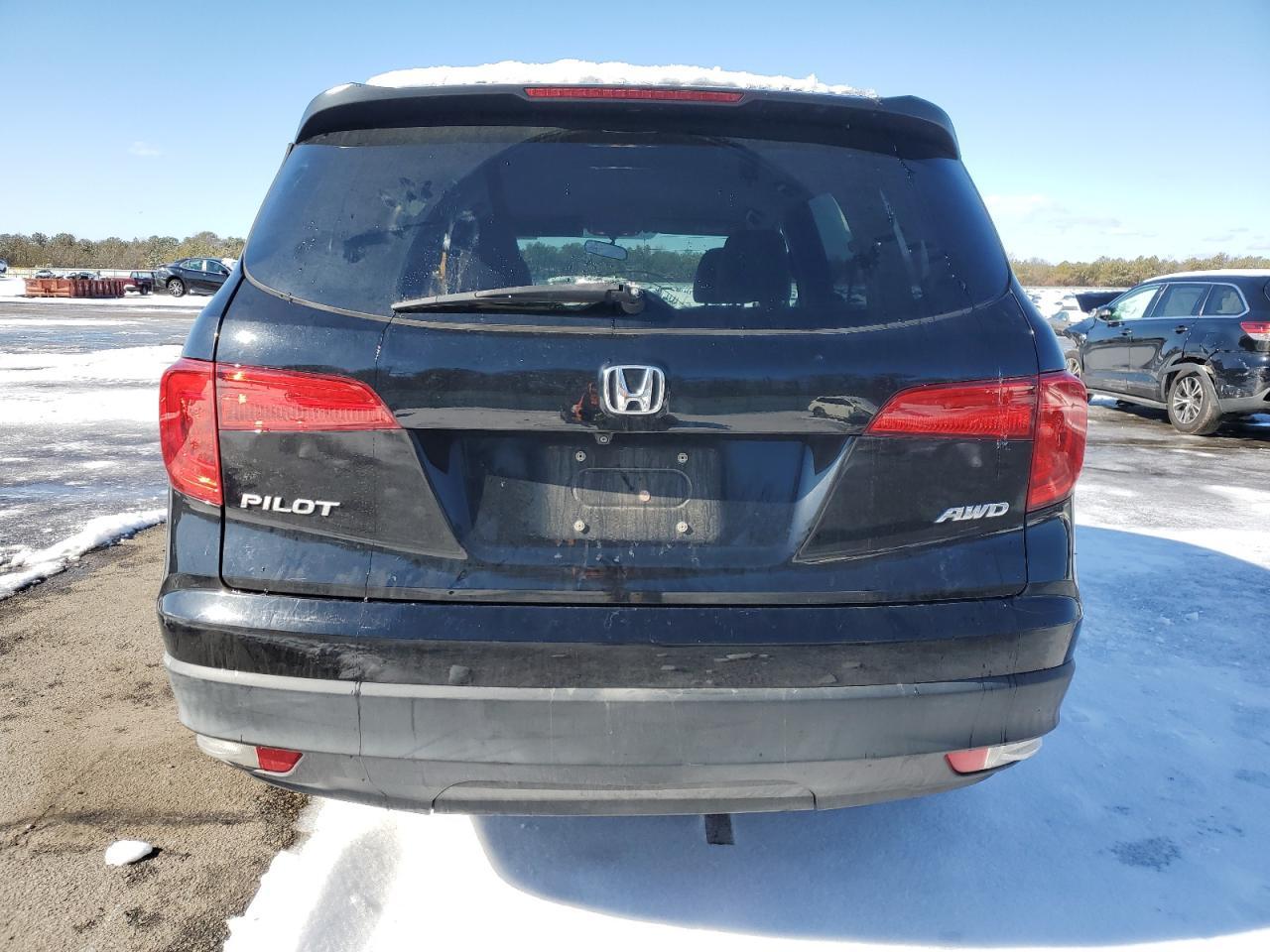 2017 HONDA PILOT LX - Фото 6