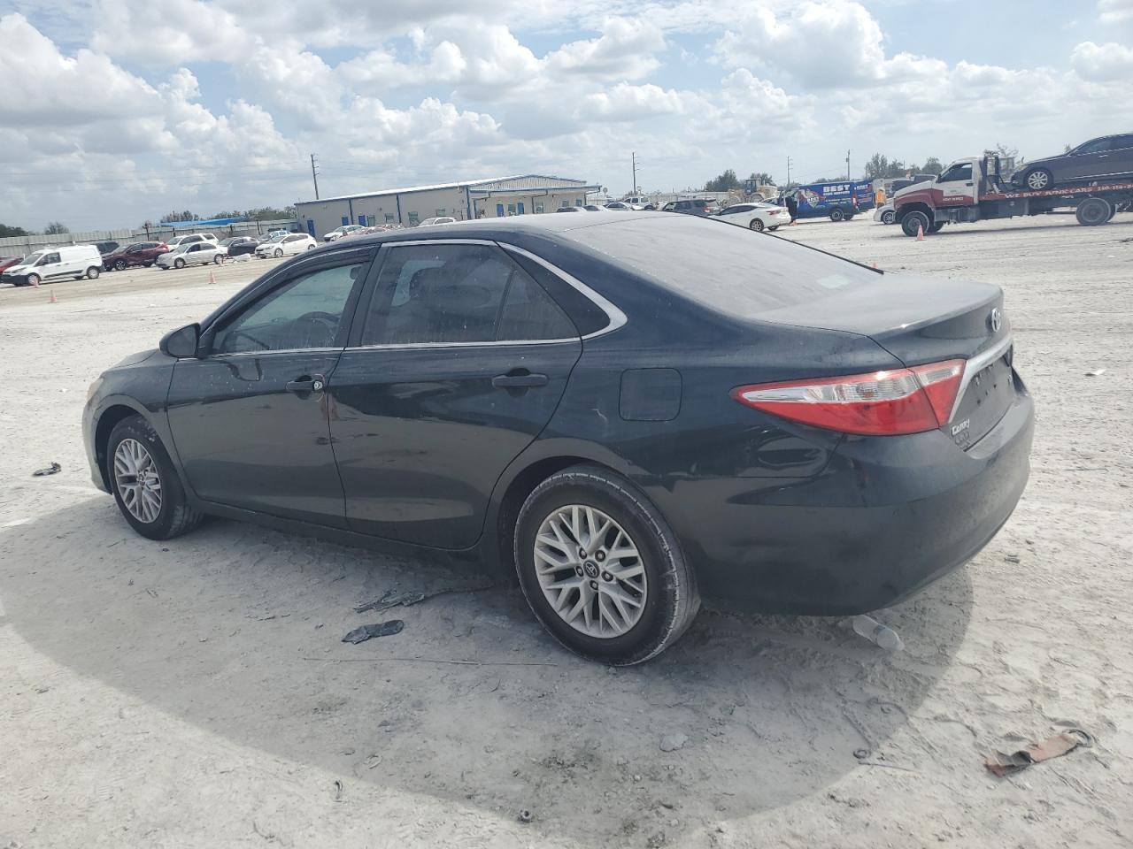 2017 TOYOTA CAMRY LE - Image 2