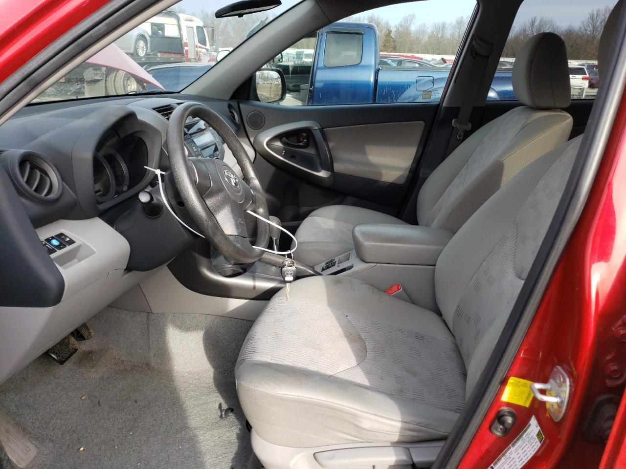 2011 TOYOTA RAV4 - Image 7