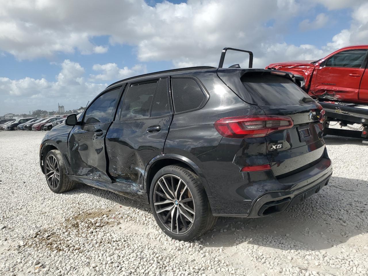 2022 BMW X5 XDRIVE4 - Фото 2
