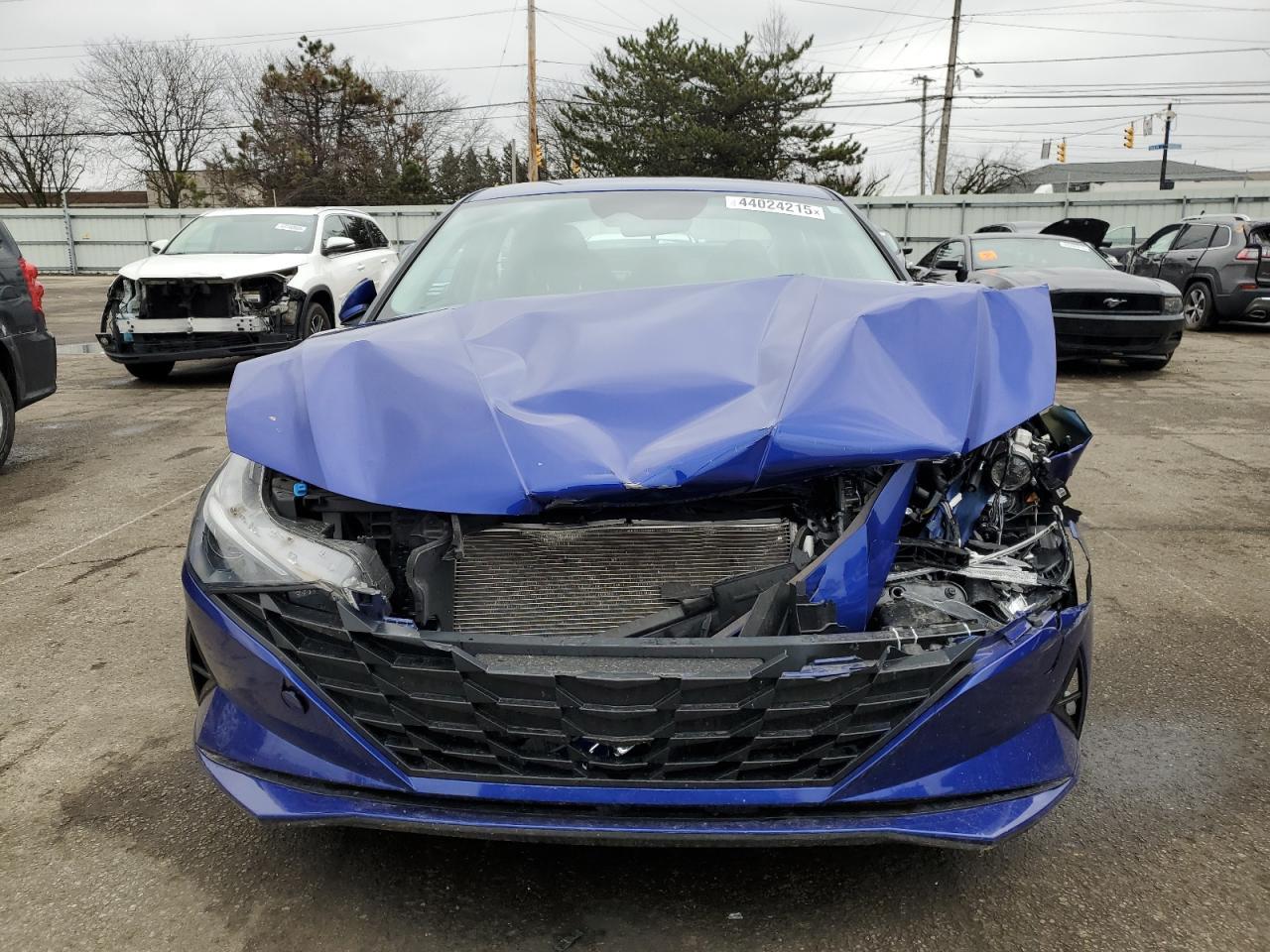 2023 HYUNDAI ELANTRA SE - Фото 5