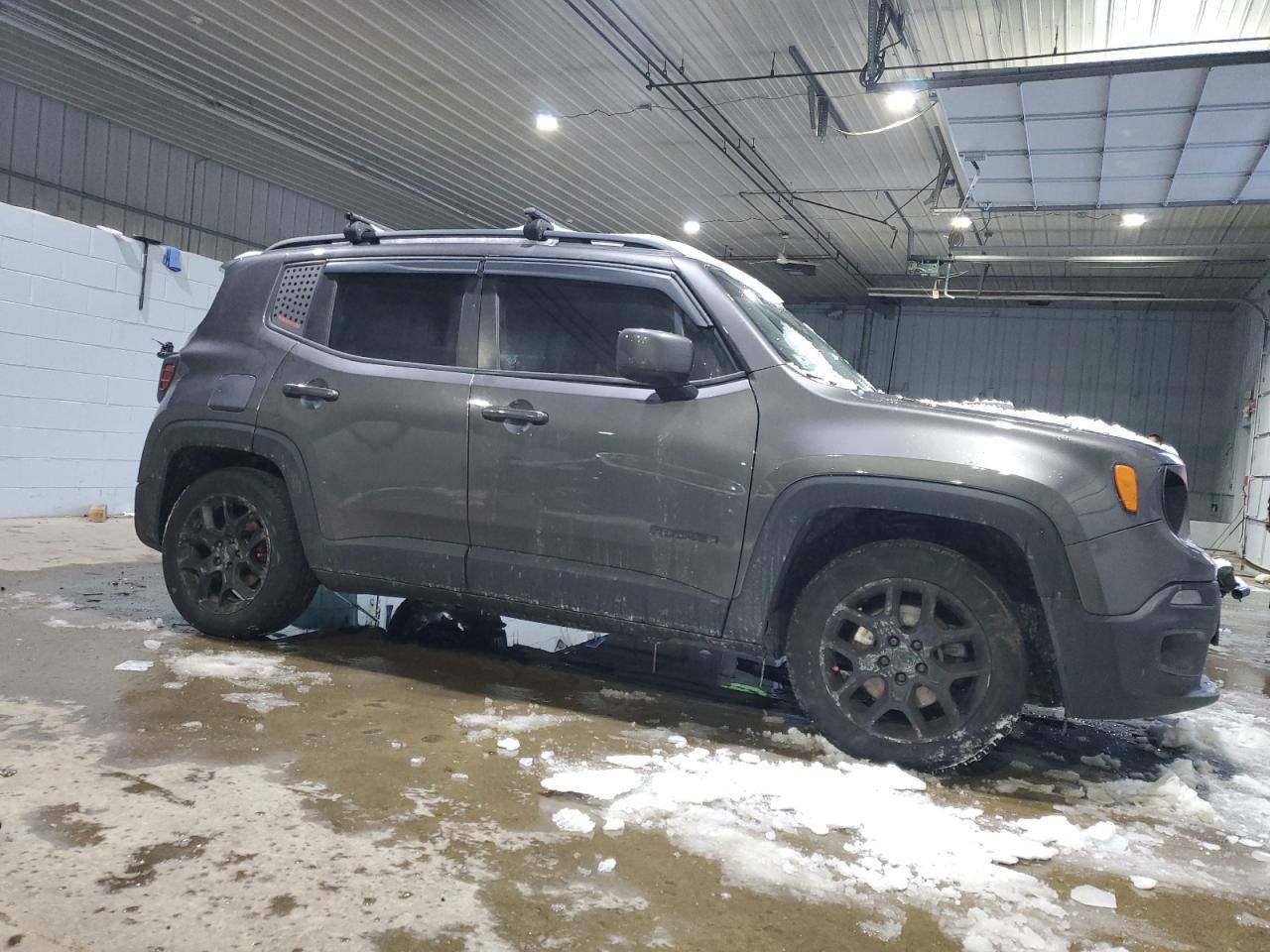 2016 JEEP RENEGADE L - Image 4