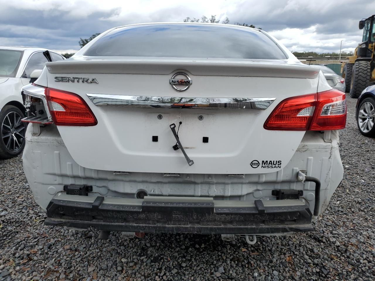 2017 NISSAN SENTRA S - Фото 6