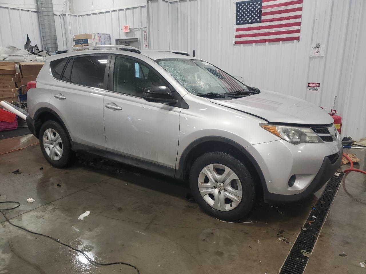 2015 TOYOTA RAV4 LE - Фото 4