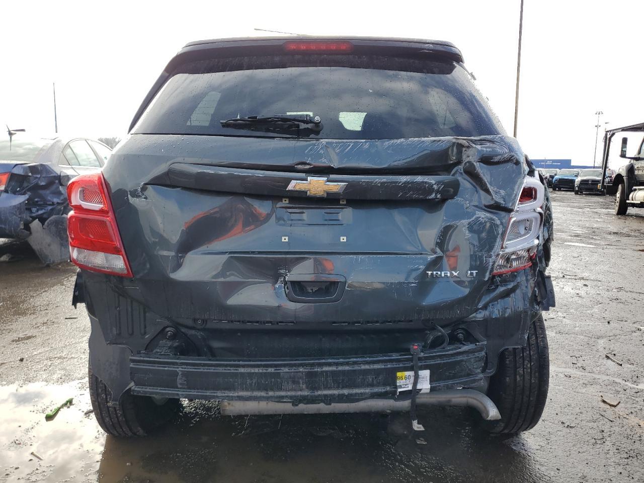 2018 CHEVROLET TRAX 1LT - Фото 6