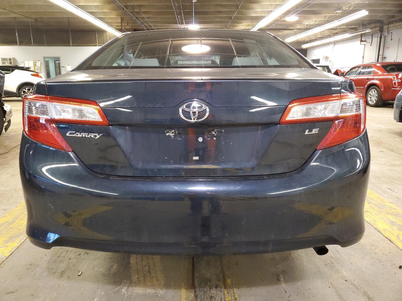 2014 TOYOTA CAMRY L - Фото 6