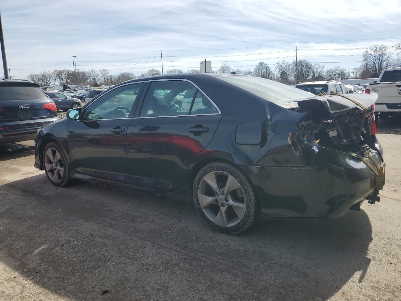 2014 TOYOTA CAMRY L - Фото 2
