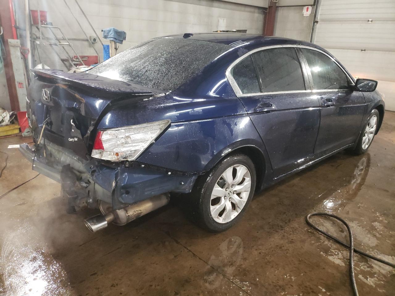 2010 HONDA ACCORD EXL - Image 3