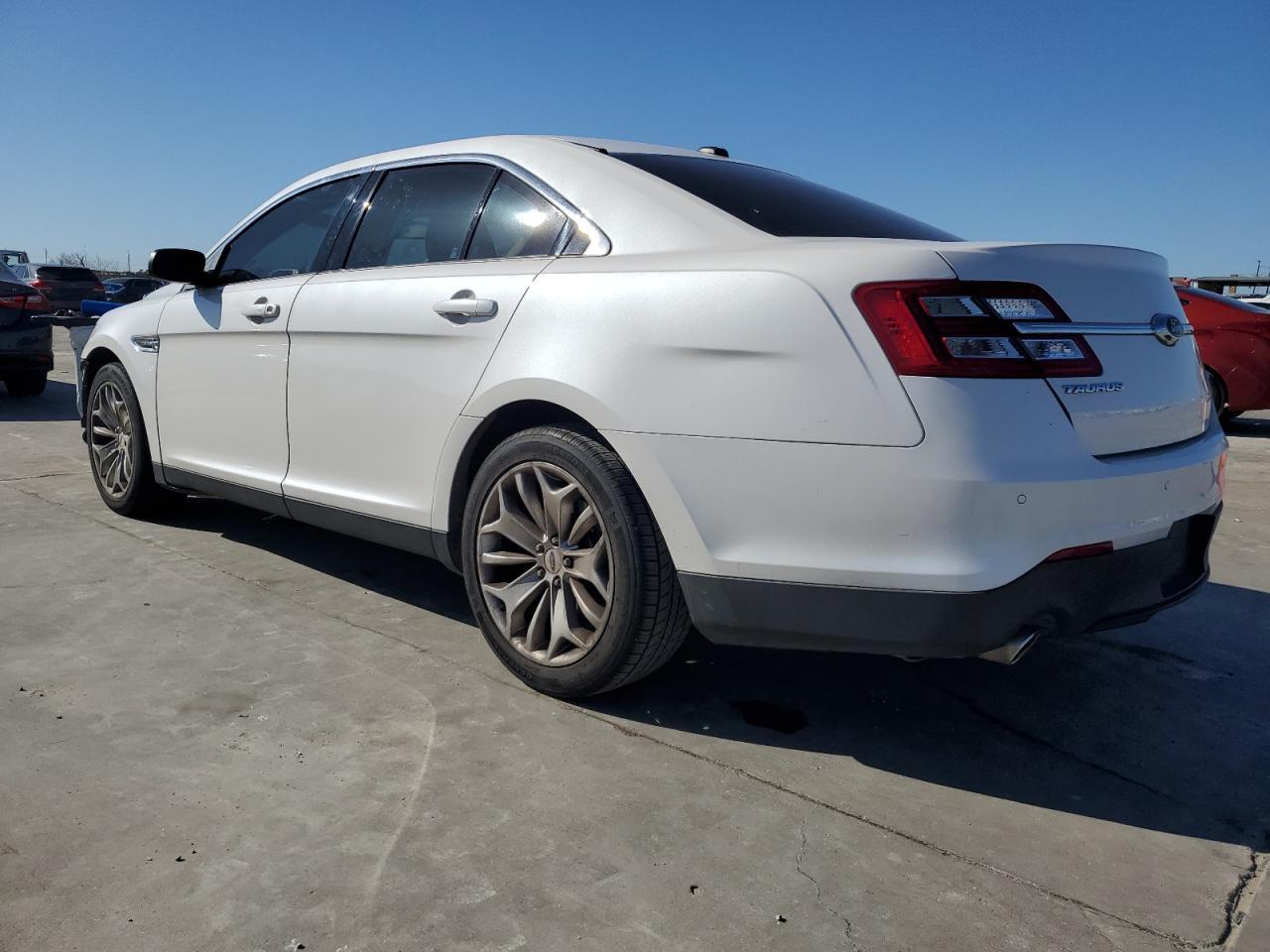 2018 FORD TAURUS LIM - Image 2