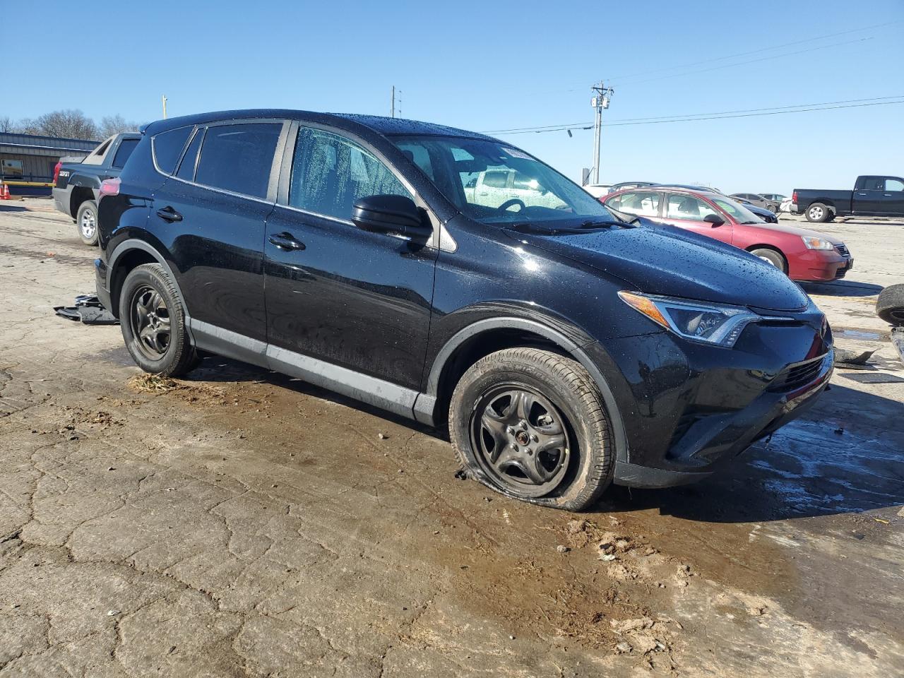 2018 TOYOTA RAV4 LE - Image 4