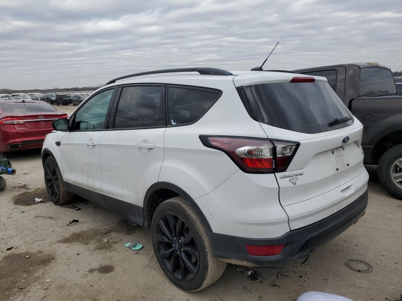 2017 FORD ESCAPE SE - Image 2