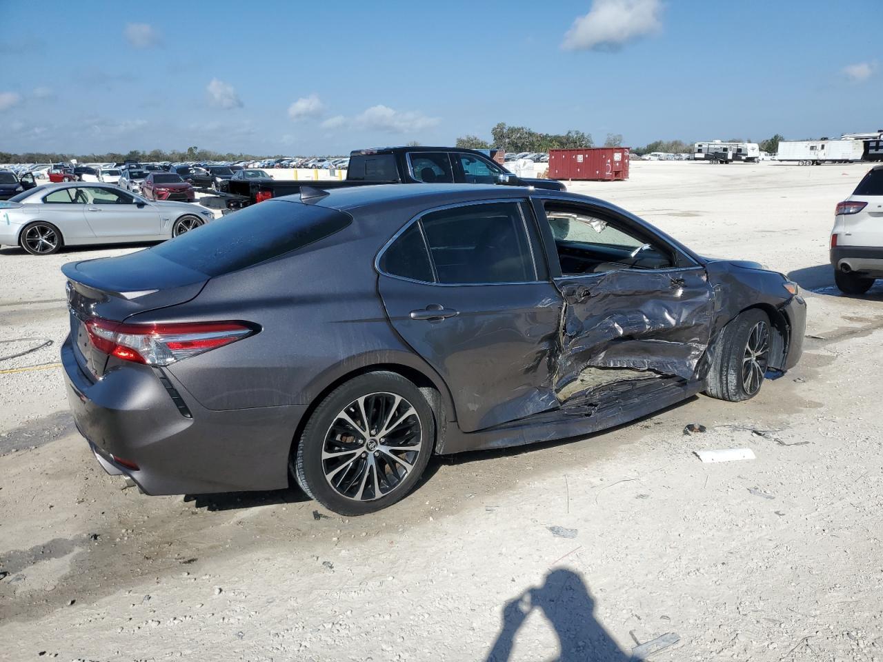 2019 TOYOTA CAMRY L - Image 3