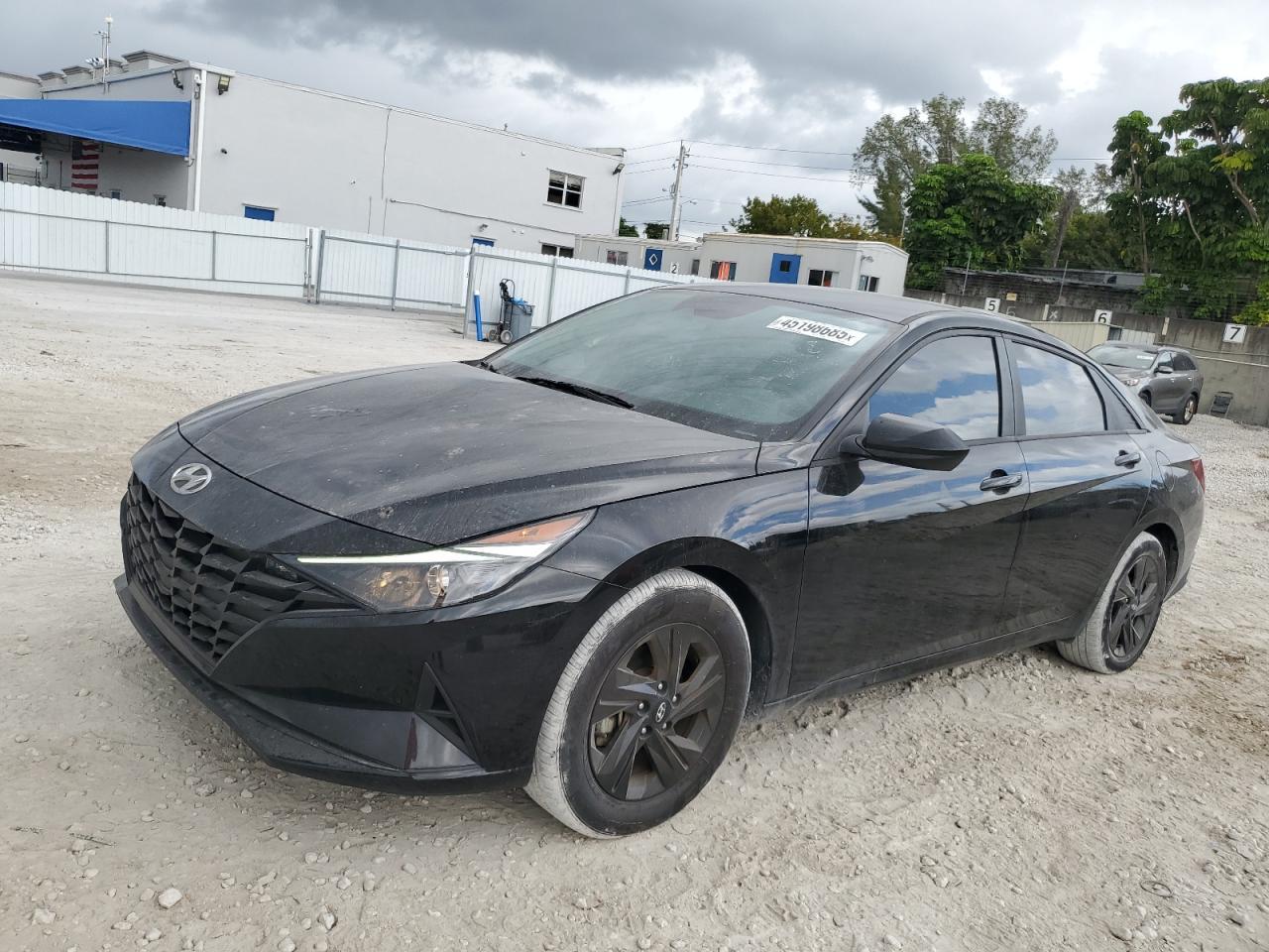 2022 HYUNDAI ELANTRA SE