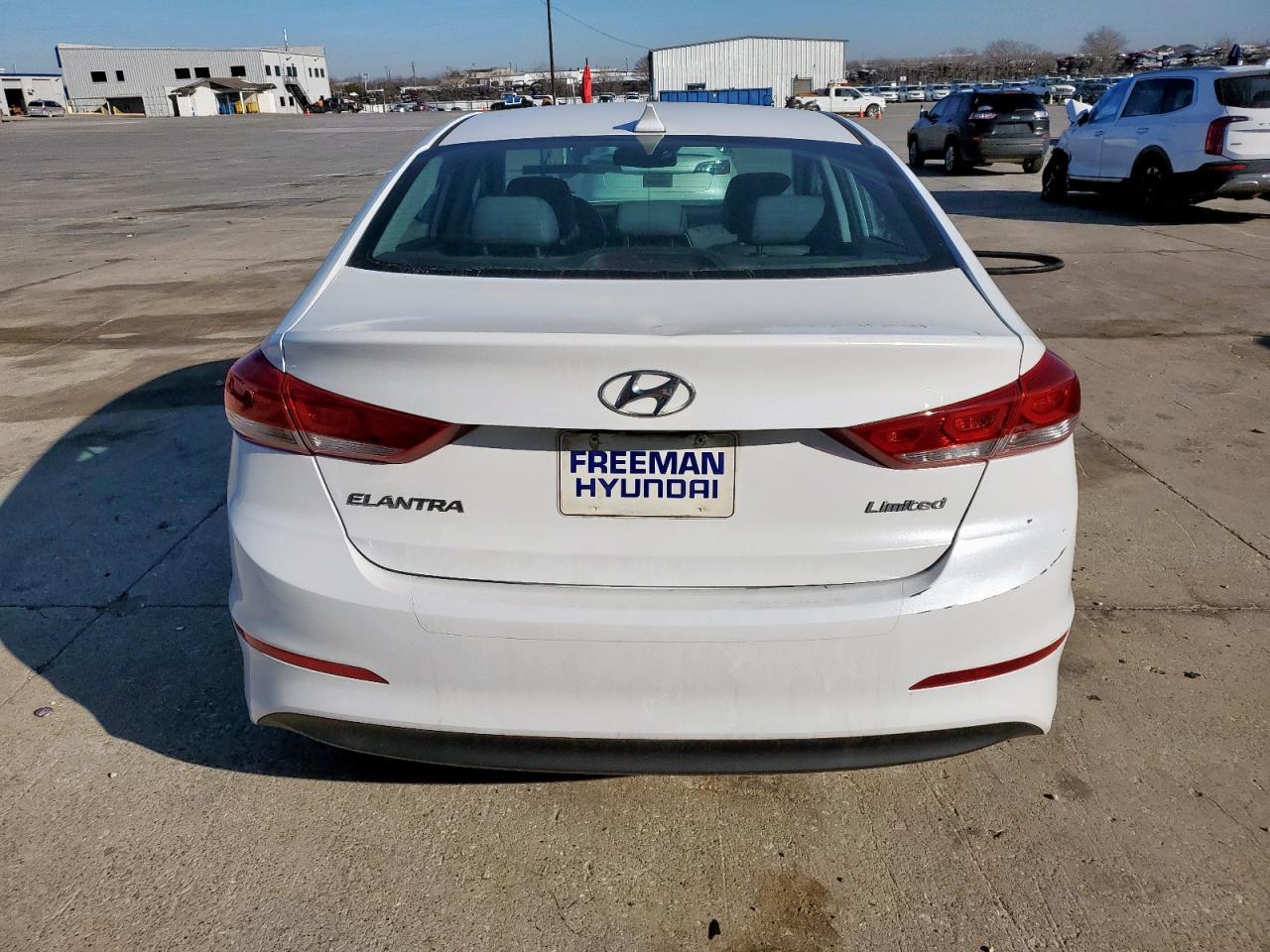 2017 HYUNDAI ELANTRA SE - Image 6