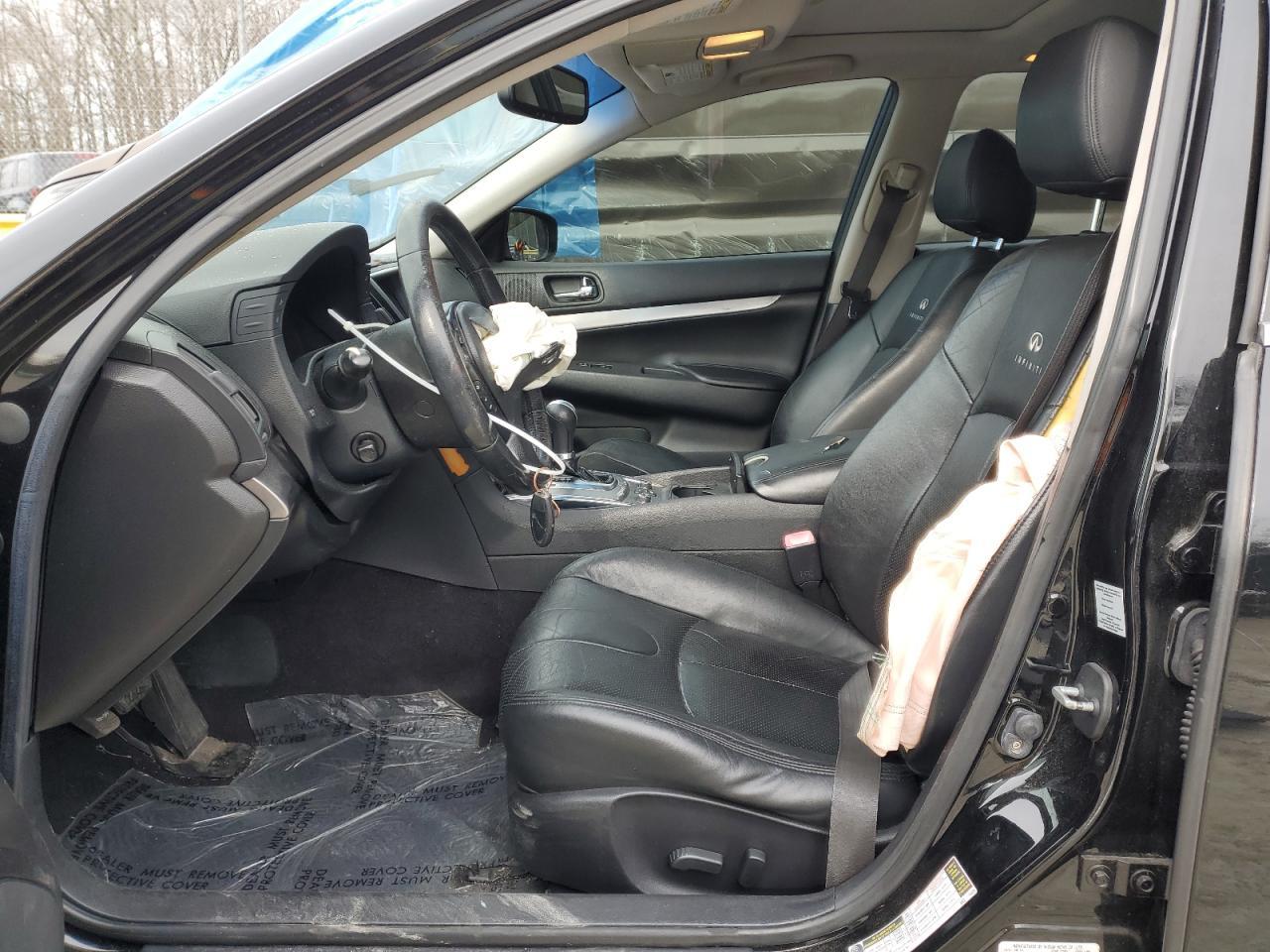 2011 INFINITI G37 - Image 7