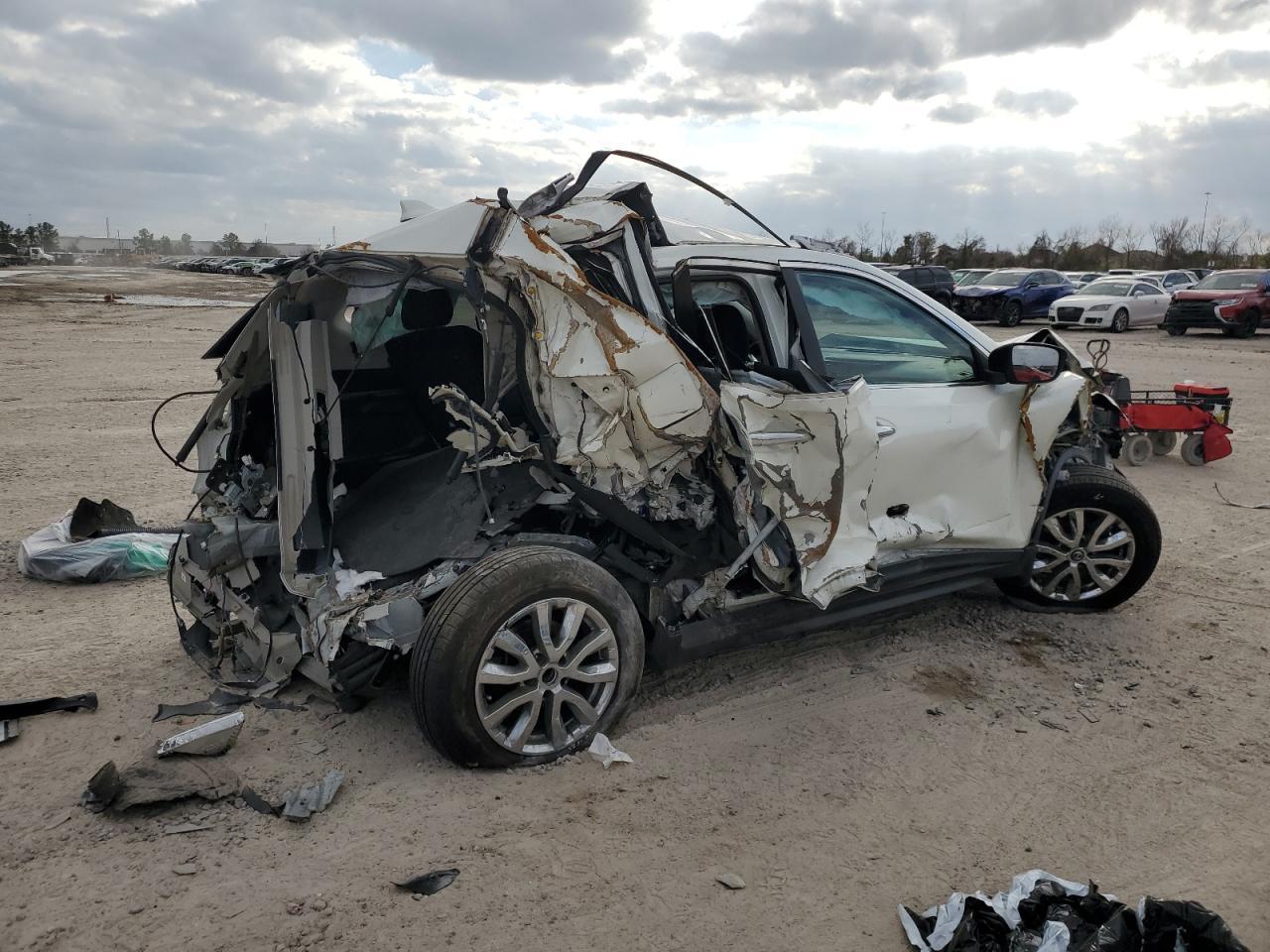 2018 NISSAN ROGUE S - Фото 3