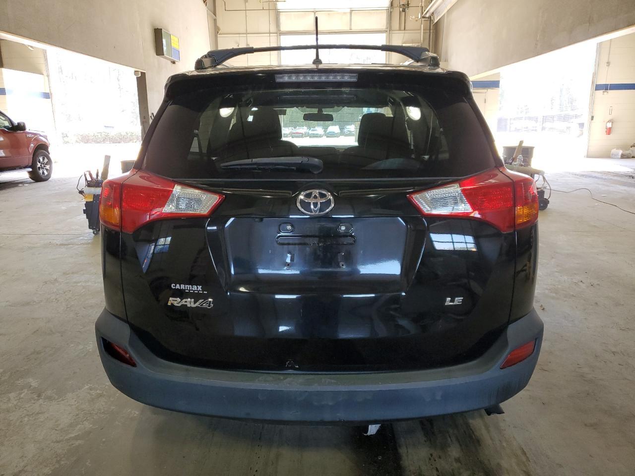 2014 TOYOTA RAV4 LE - Image 6