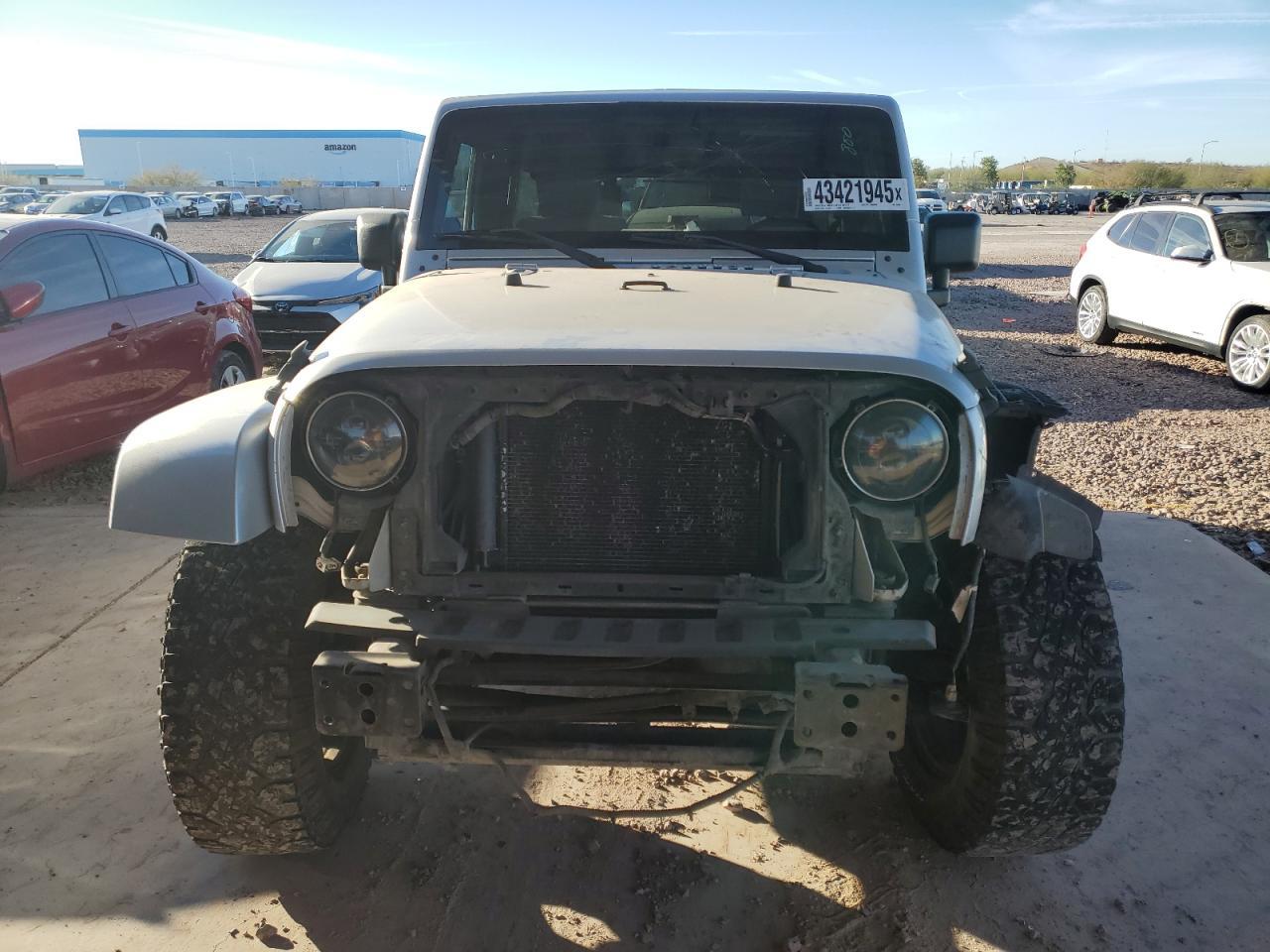 2010 JEEP WRANGLER U - Image 5