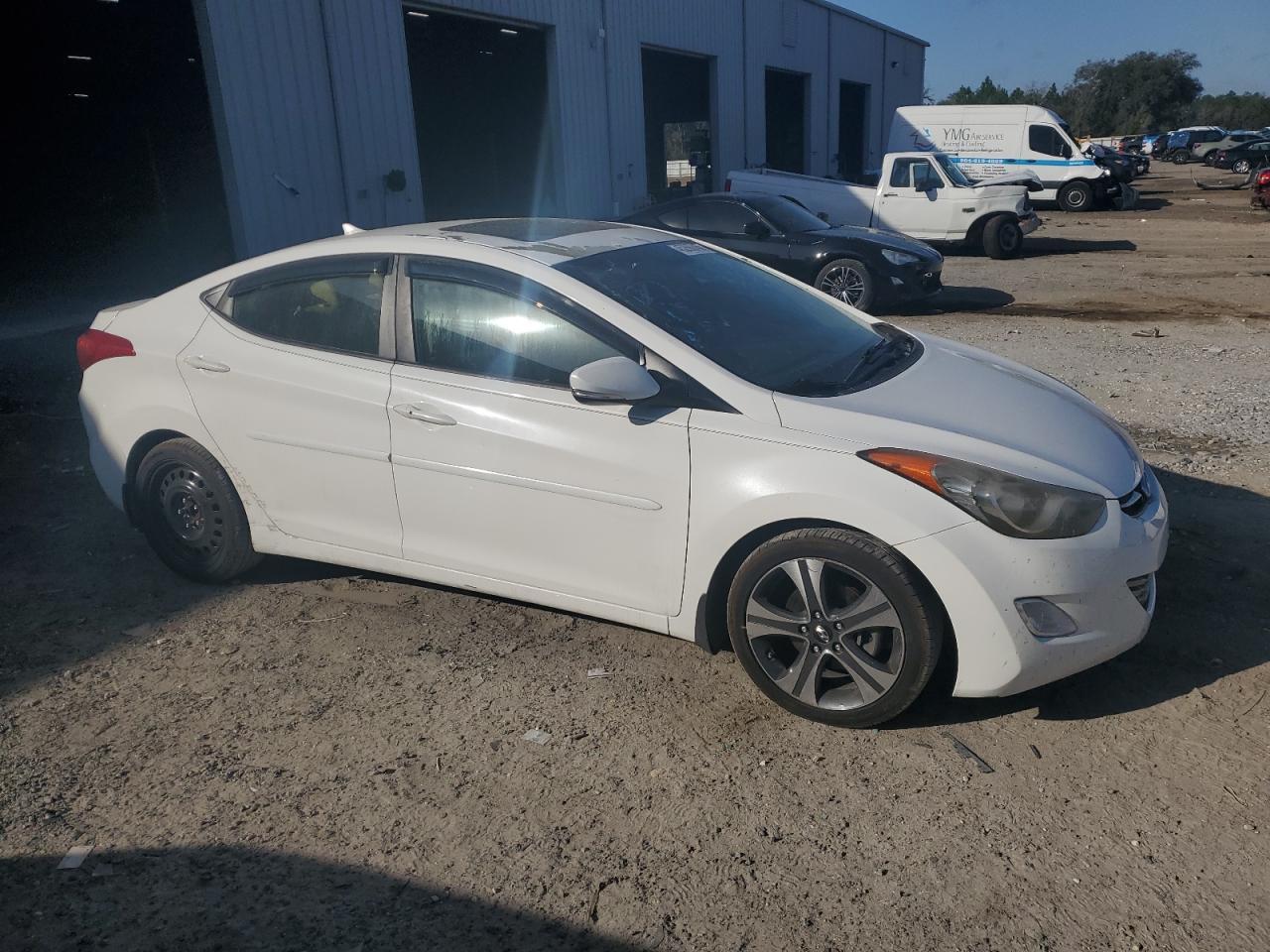 2013 HYUNDAI ELANTRA GL - Image 4