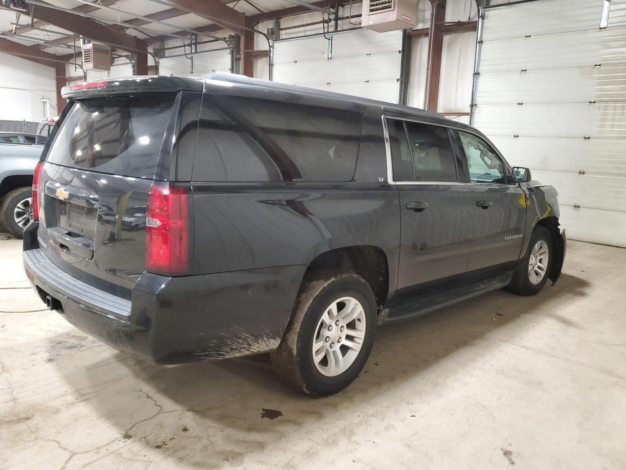 2017 CHEVROLET SUBURBAN K - Фото 3