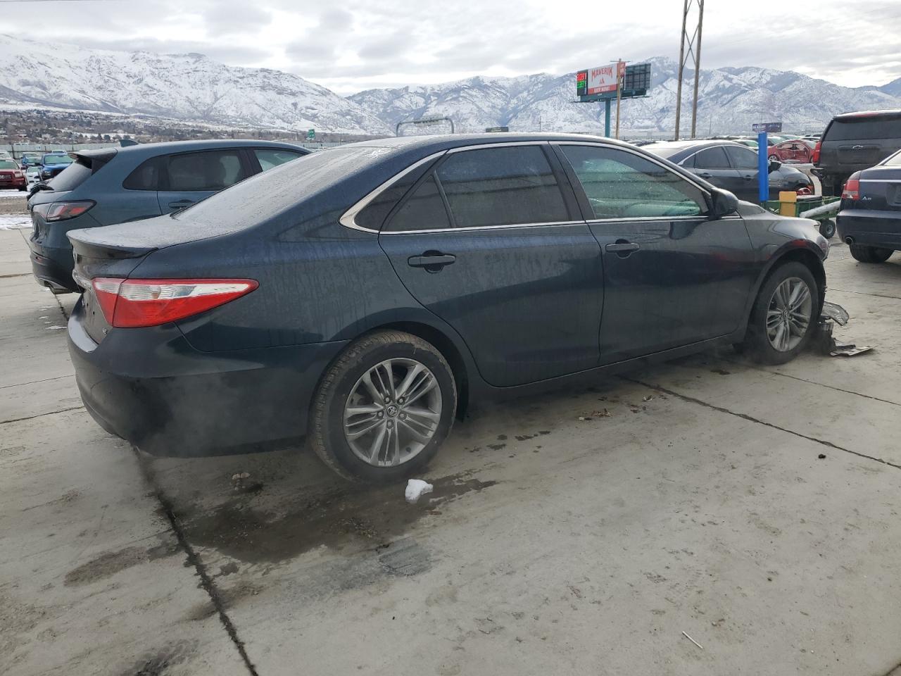 2017 TOYOTA CAMRY LE - Фото 3