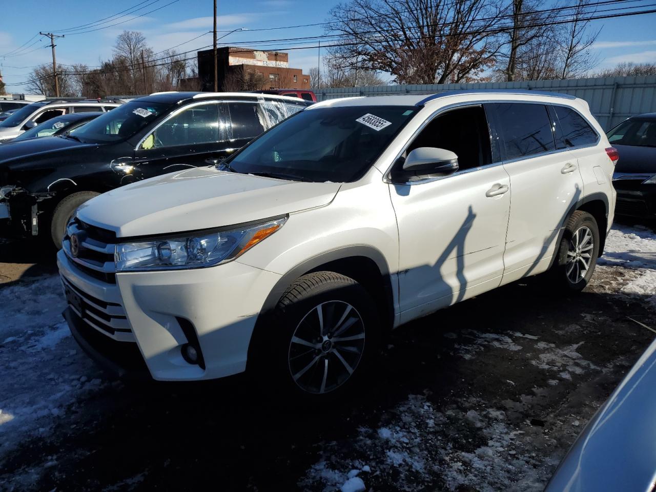 2018 TOYOTA HIGHLANDER