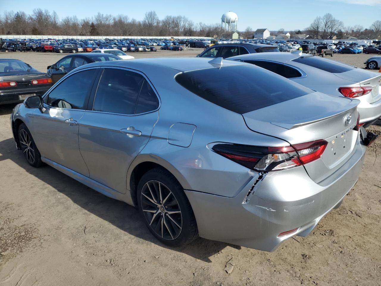 2021 TOYOTA CAMRY SE - Фото 2