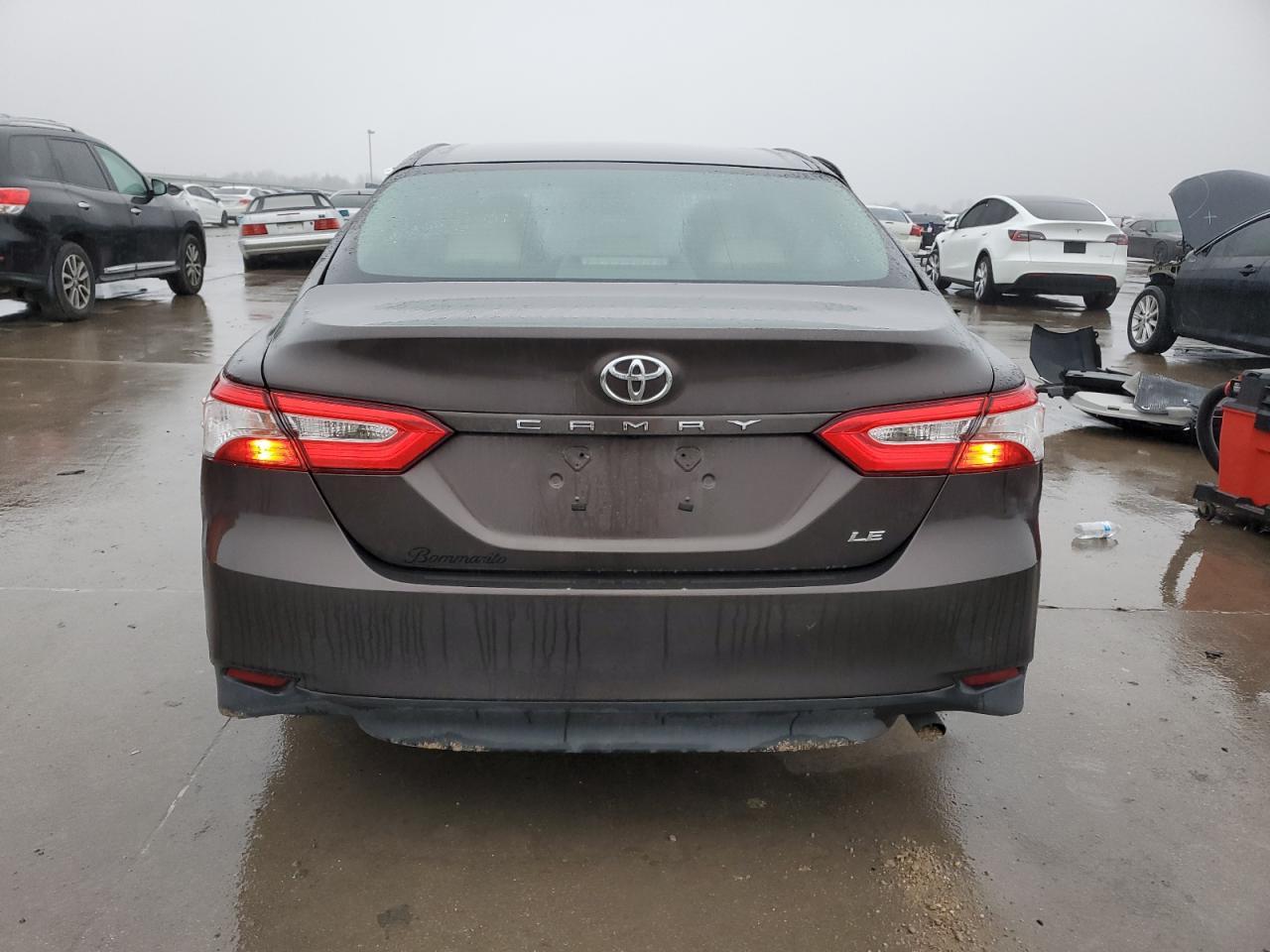 2018 TOYOTA CAMRY L - Фото 6