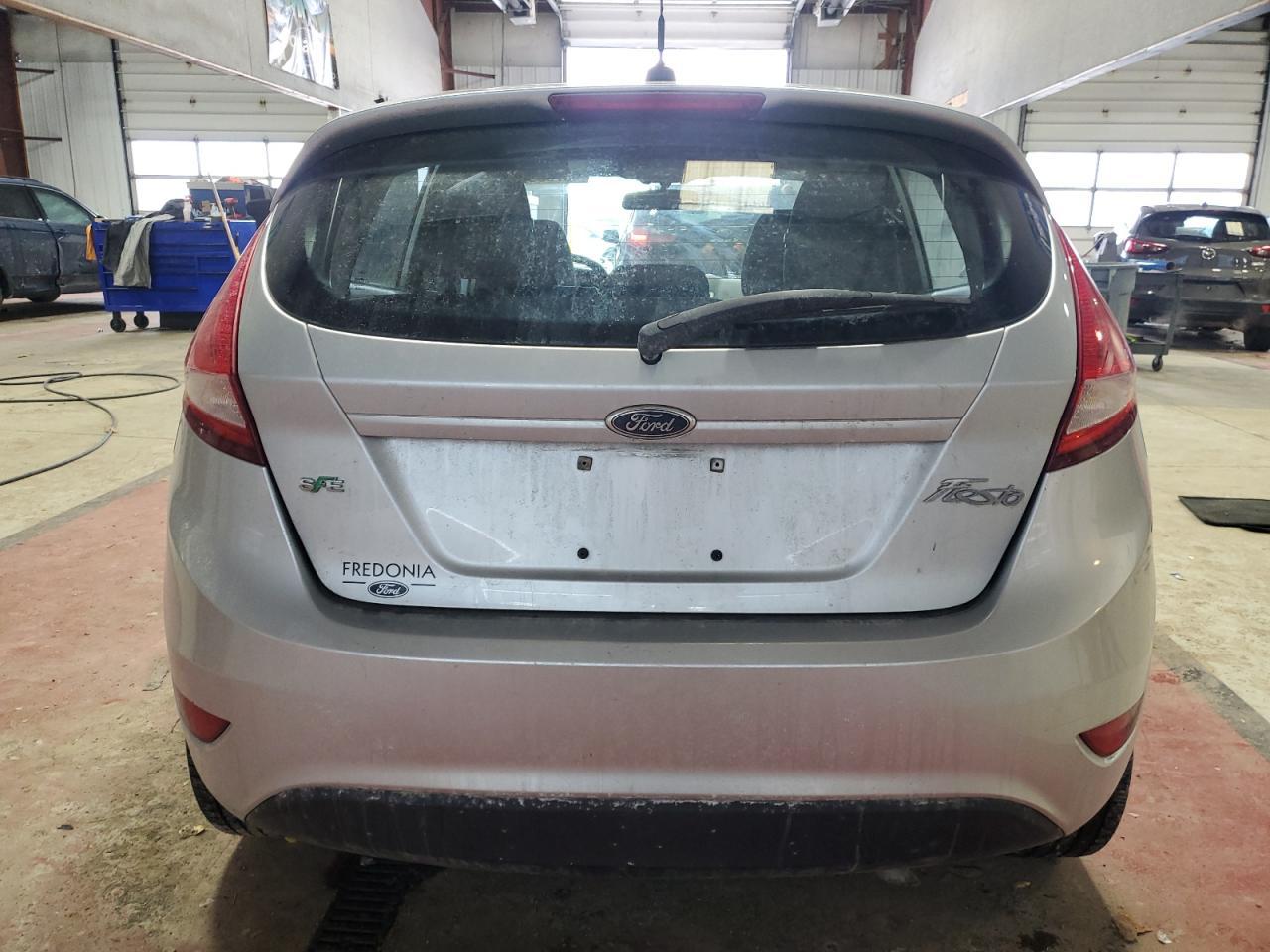 2013 FORD FIESTA SE - Image 6