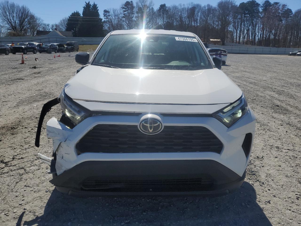 2023 TOYOTA RAV4 LE - Фото 5