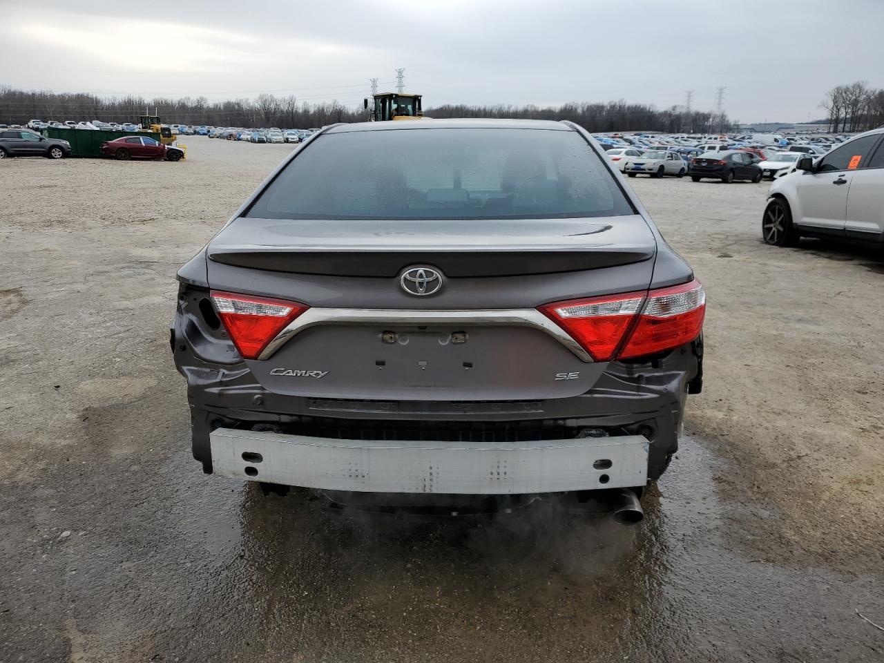 2016 TOYOTA CAMRY LE - Фото 6