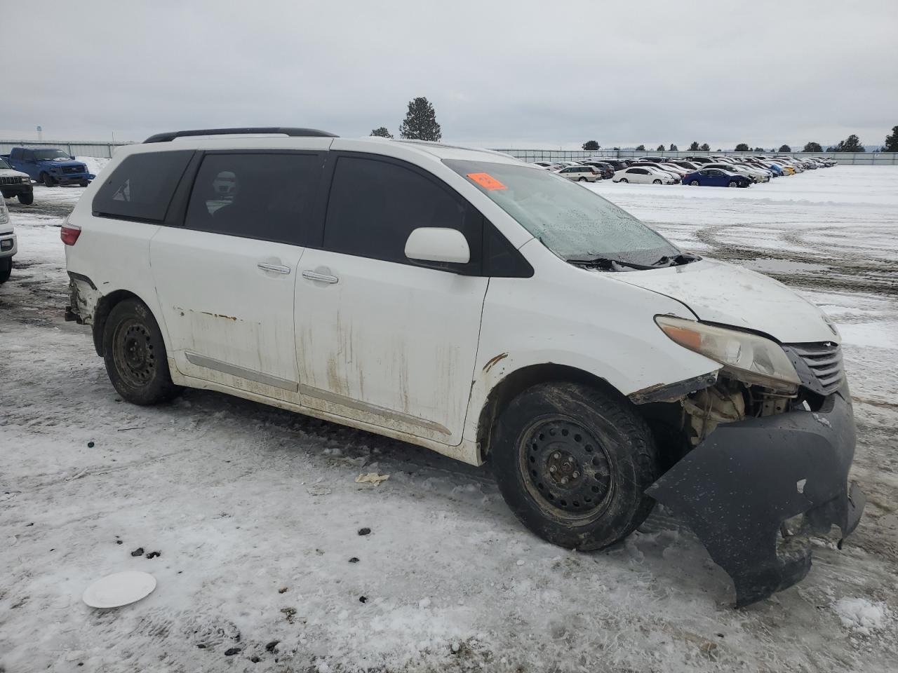 2015 TOYOTA SIENNA XLE - Фото 4