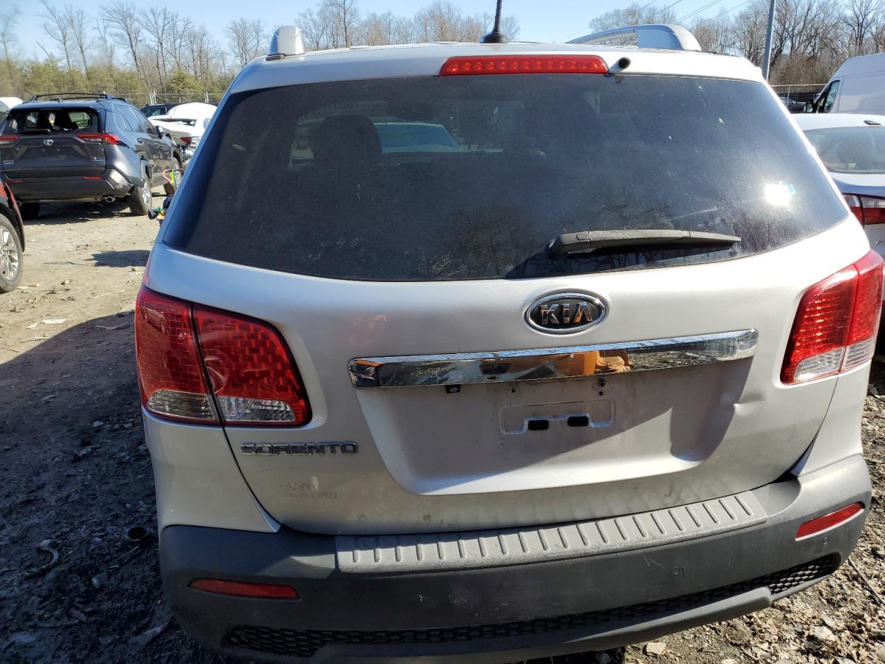2012 KIA SORENTO BA - Image 6