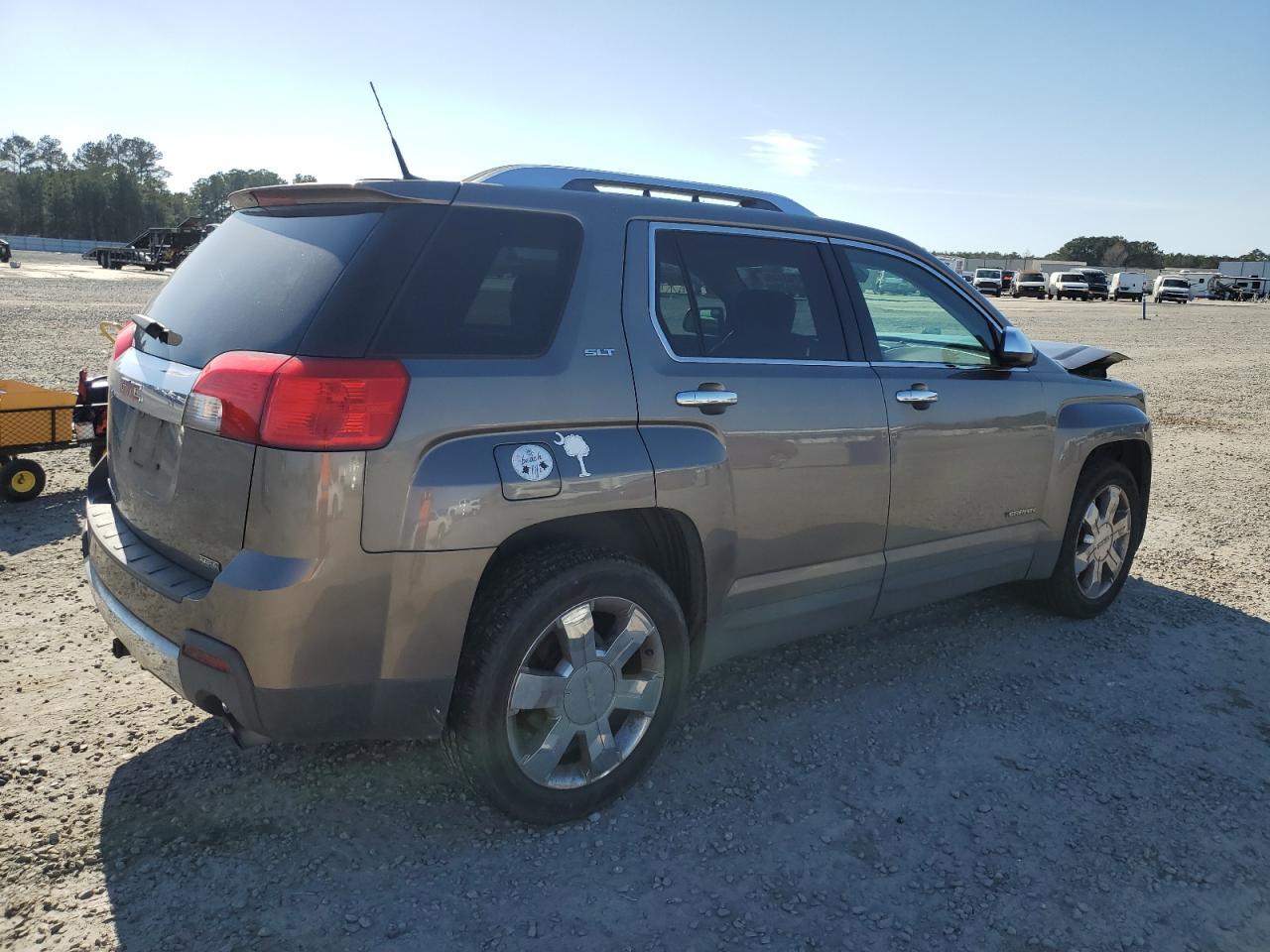 2012 GMC TERRAIN SL - Image 3