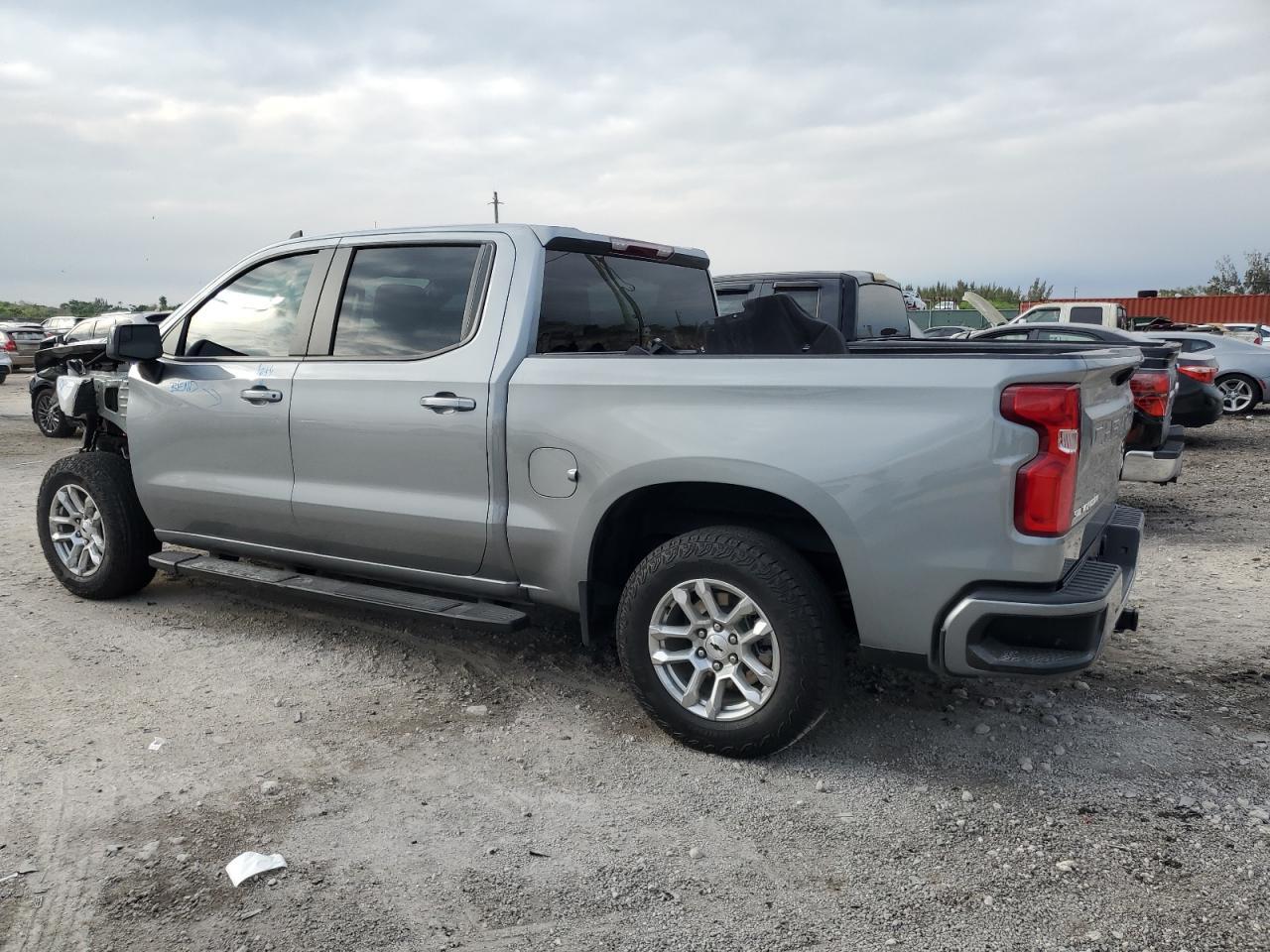 2024 CHEVROLET SILVERADO - Image 2