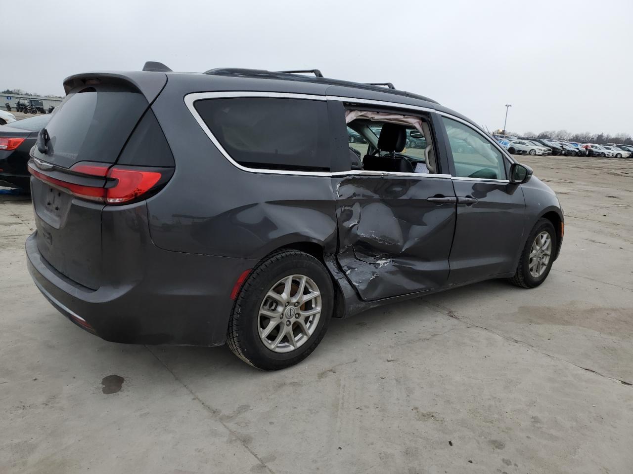 2022 CHRYSLER PACIFICA T - Image 3