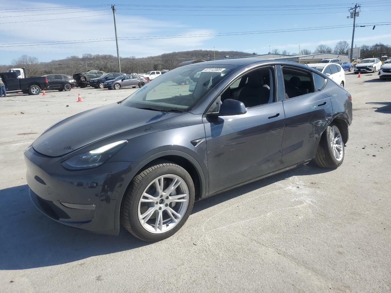 2024 TESLA MODEL Y