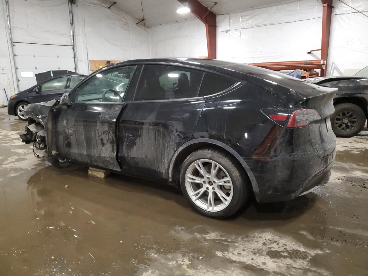 2022 TESLA MODEL Y - Image 2