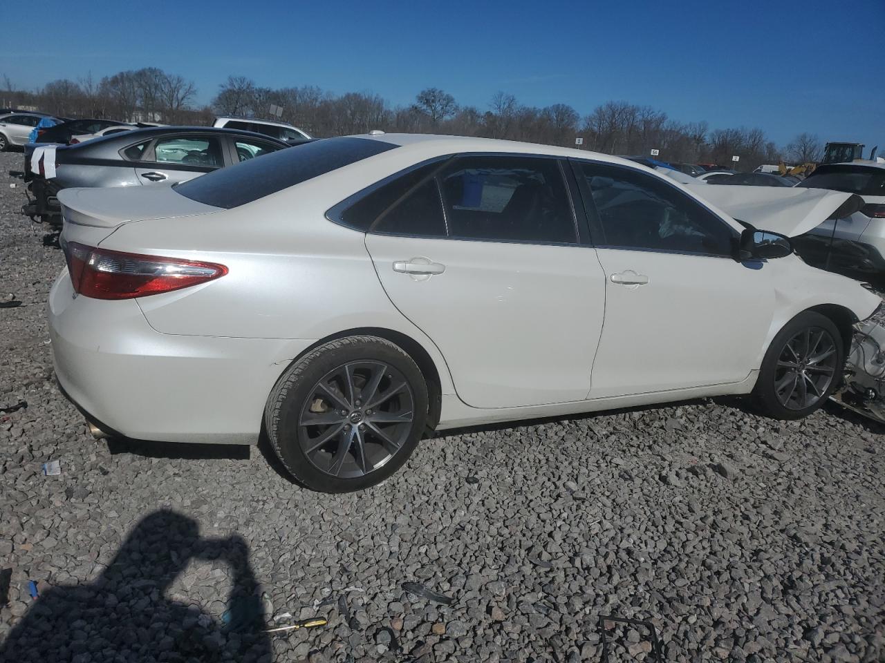 2017 TOYOTA CAMRY LE - Image 3